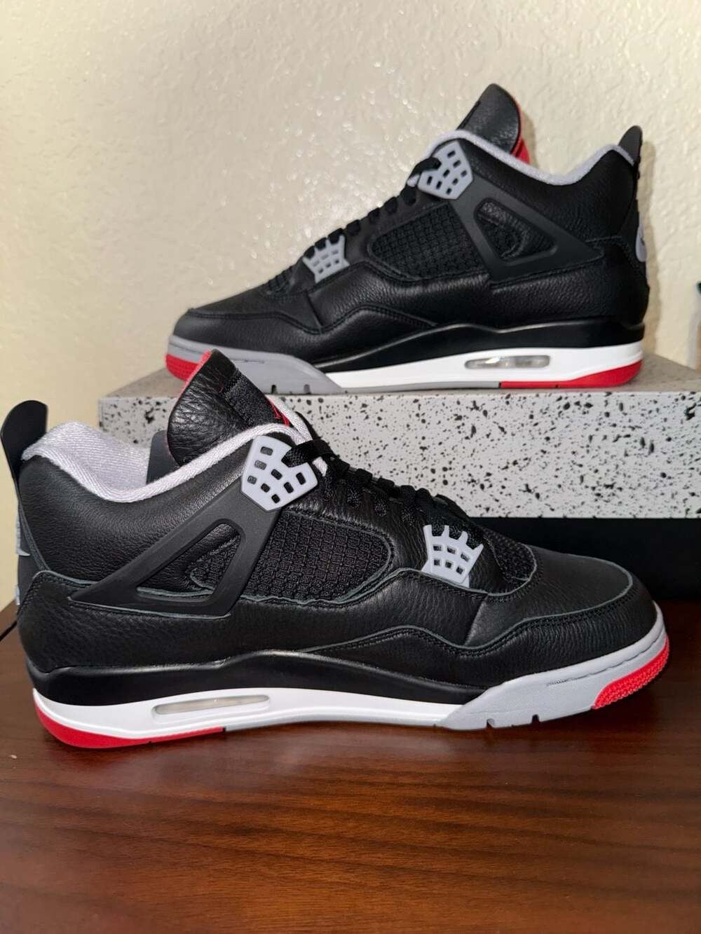 Nike Air Jordan 4 Retro Bred Reimagined FV5029-006 - Picture 2 of 6